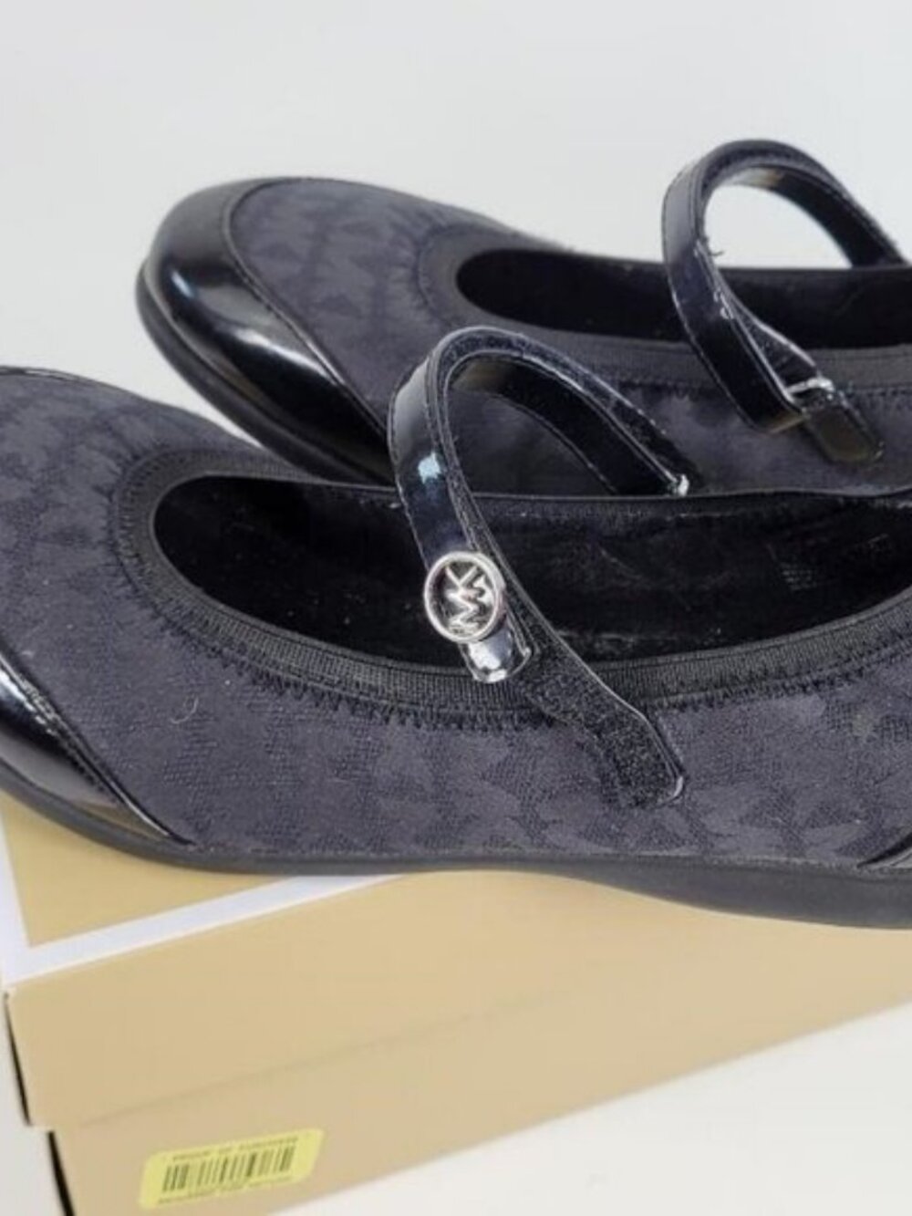 Michael Kors Amber Meg Black Leather Ballerina Flats Mary Janes Bucked size 36 - Picture 4 of 8
